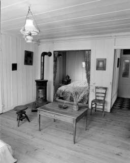 Intérieur : chambre haute avec alcôve. © Région Bourgogne-Franche-Comté, Inventaire du patrimoine