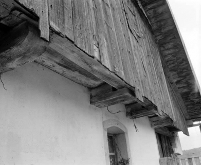 Surplomb de la lambrechure antérieure : rang de planches. © Région Bourgogne-Franche-Comté, Inventaire du patrimoine
