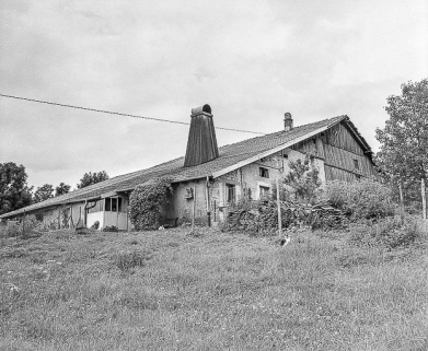 Ferme située à Maisons-du-Bois : façades antérieure et latérale gauche. © Région Bourgogne-Franche-Comté, Inventaire du patrimoine