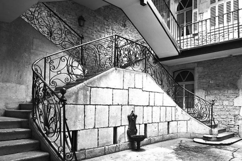 Les deux premiers niveaux de l'escalier sur cour. © Région Bourgogne-Franche-Comté, Inventaire du patrimoine