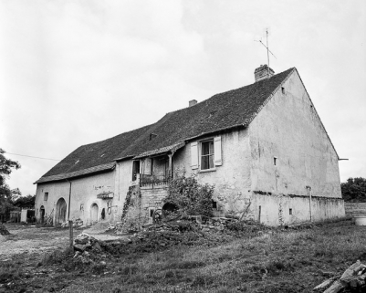 façade antérieure et face droite. © Région Bourgogne-Franche-Comté, Inventaire du patrimoine