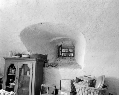 Ferme n° 16 : fenêtre de la cave. © Région Bourgogne-Franche-Comté, Inventaire du patrimoine