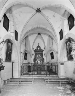 Vue de la nef et du choeur depuis l'entrée. © Région Bourgogne-Franche-Comté, Inventaire du patrimoine