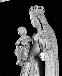 Détail : buste de la statue, de profil. © Région Bourgogne-Franche-Comté, Inventaire du patrimoine