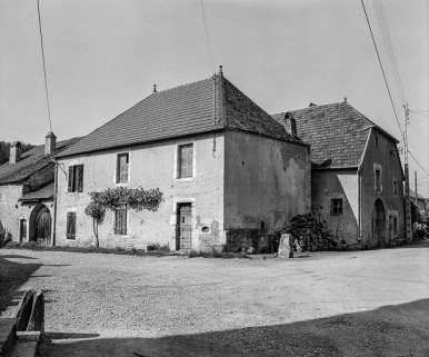 Vue d'ensemble de l'habitation. © Région Bourgogne-Franche-Comté, Inventaire du patrimoine