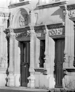 Détail : portail d'entrée. © Région Bourgogne-Franche-Comté, Inventaire du patrimoine