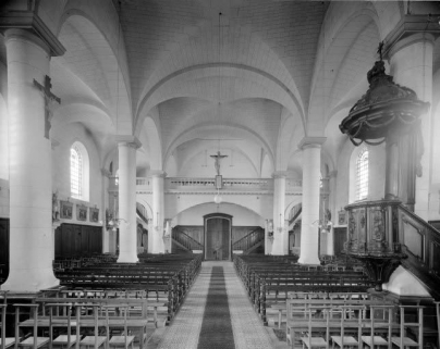Intérieur : la nef vue depuiis le choeur. © Région Bourgogne-Franche-Comté, Inventaire du patrimoine