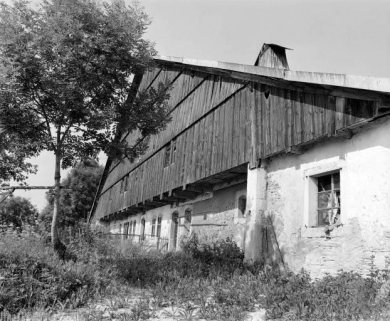 Pignon habitation vu de trois quarts droit. © Région Bourgogne-Franche-Comté, Inventaire du patrimoine