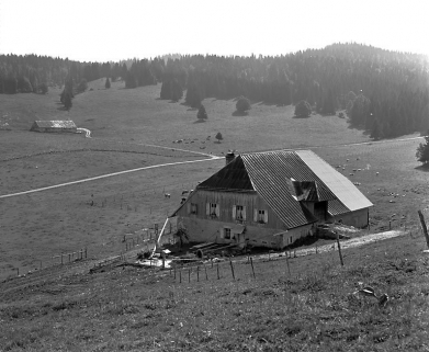 Vue d'ensemble depuis la montagne. © Région Bourgogne-Franche-Comté, Inventaire du patrimoine