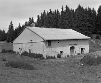 Façades antérieure et latérale gauche. © Région Bourgogne-Franche-Comté, Inventaire du patrimoine