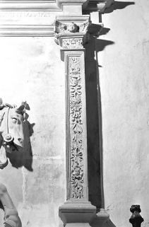 Détail : pilastre droit. © Région Bourgogne-Franche-Comté, Inventaire du patrimoine