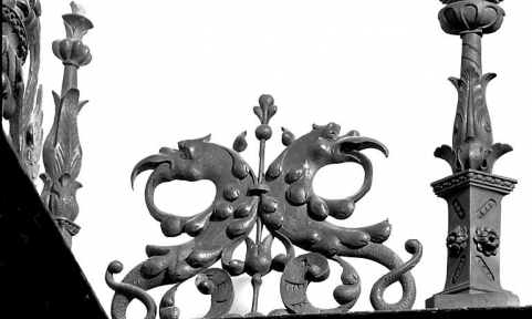 Couronnement n° 7 des stalles sud. © Région Bourgogne-Franche-Comté, Inventaire du patrimoine