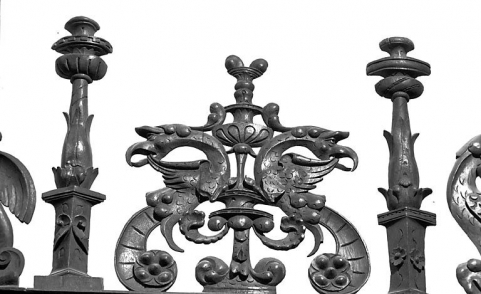 Couronnement n° 13 des stalles sud. © Région Bourgogne-Franche-Comté, Inventaire du patrimoine