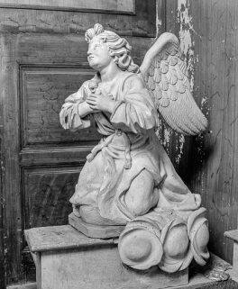 Elément d'autel-retable : ange droit à genou. © Région Bourgogne-Franche-Comté, Inventaire du patrimoine