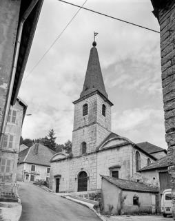 Façade antérieure de trois quarts droit. © Région Bourgogne-Franche-Comté, Inventaire du patrimoine