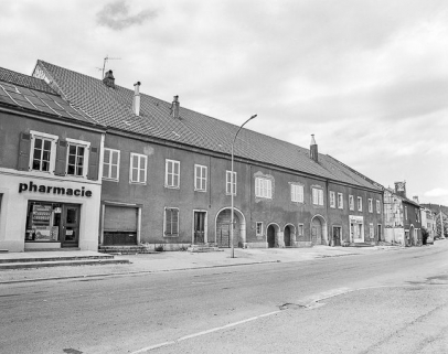 La Grande Rue du n° 2 au n° 8 © Région Bourgogne-Franche-Comté, Inventaire du patrimoine