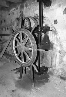 Bâtiment D, 1er étage : mise en route des turbines. © Région Bourgogne-Franche-Comté, Inventaire du patrimoine