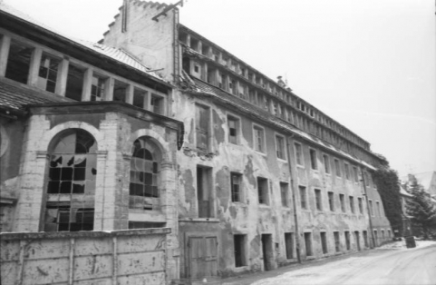 Vue de trois quarts de l'atelier d'horlogerie en 1979. © Région Bourgogne-Franche-Comté, Inventaire du patrimoine