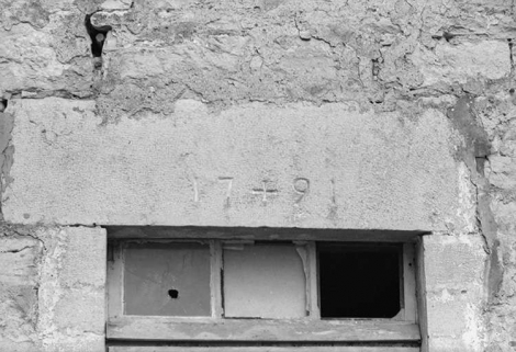 Bâtiment du dispensaire : date sur le linteau d'une porte. © Région Bourgogne-Franche-Comté, Inventaire du patrimoine Bâtiment du dispensaire : date sur le linteau d'une porte. © Région Bourgogne-Franche-Comté, Inventaire du patrimoine