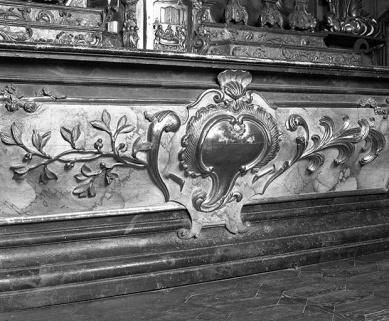 Autel : vue de trois quart gauche. © Région Bourgogne-Franche-Comté, Inventaire du patrimoine