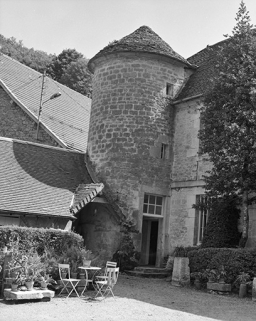 Le logis : tourelle sur la cour. © Région Bourgogne-Franche-Comté, Inventaire du patrimoine