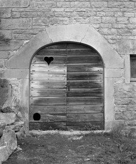 Détail : porte de l'étable. © Région Bourgogne-Franche-Comté, Inventaire du patrimoine