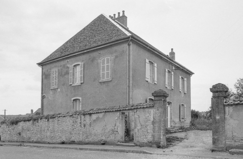 Façade sur cour. © Région Bourgogne-Franche-Comté, Inventaire du patrimoine