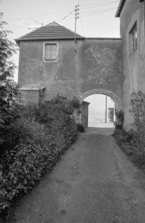 Portail d'entrée de la grande cour. © Région Bourgogne-Franche-Comté, Inventaire du patrimoine