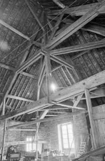 La charpente du haut fourneau en 1979. © Région Bourgogne-Franche-Comté, Inventaire du patrimoine La charpente du haut fourneau en 1979. © Région Bourgogne-Franche-Comté, Inventaire du patrimoine