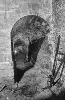 Base du haut fourneau en 1979. Galerie ouest. © Région Bourgogne-Franche-Comté, Inventaire du patrimoine Base du haut fourneau en 1979. Galerie ouest. © Région Bourgogne-Franche-Comté, Inventaire du patrimoine