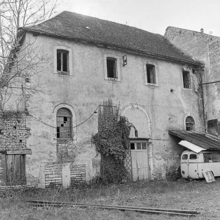 Logement, écuries et local de la soufflerie en 1979. © Région Bourgogne-Franche-Comté, Inventaire du patrimoine