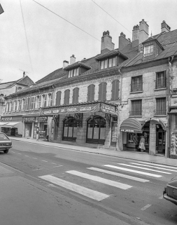 Façades sur rue. © Région Bourgogne-Franche-Comté, Inventaire du patrimoine