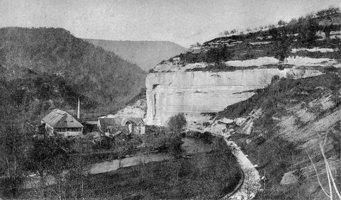 Vallée de la Loue. Mouthier. L'Usine et le Rocher de la Tournelle, limite 19e siècle 20e siècle. © Région Bourgogne-Franche-Comté, Inventaire du patrimoine Vallée de la Loue. Mouthier. L'Usine et le Rocher de la Tournelle, limite 19e siècle 20e siècle. © Région Bourgogne-Franche-Comté, Inventaire du patrimoine