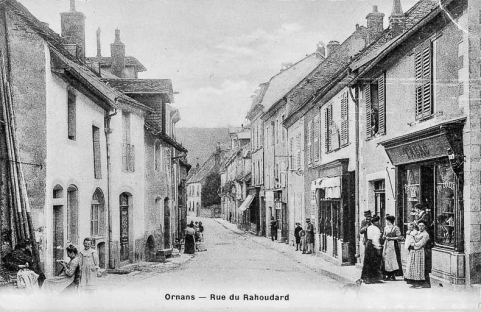 Ornans - Rue du Rahoudard, limite 19e siècle 20e siècle. © Région Bourgogne-Franche-Comté, Inventaire du patrimoine