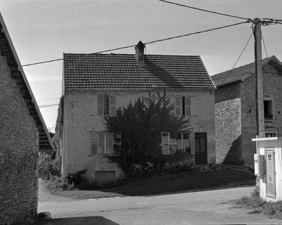 Façade antérieure. © Région Bourgogne-Franche-Comté, Inventaire du patrimoine Façade antérieure. © Région Bourgogne-Franche-Comté, Inventaire du patrimoine