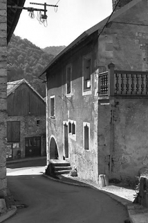 Façade antérieure vue de trois quarts droit. © Région Bourgogne-Franche-Comté, Inventaire du patrimoine Façade antérieure vue de trois quarts droit. © Région Bourgogne-Franche-Comté, Inventaire du patrimoine