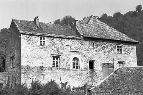 Elévation sud. © Région Bourgogne-Franche-Comté, Inventaire du patrimoine Elévation sud. © Région Bourgogne-Franche-Comté, Inventaire du patrimoine
