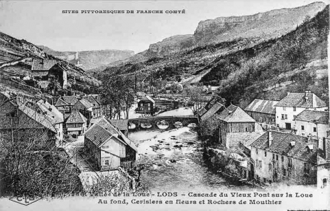 Vallée de la Loue - Lods - Cascade du Vieux Pont sur la Loue, limite 19e siècle 20e siècle. © Région Bourgogne-Franche-Comté, Inventaire du patrimoine Vallée de la Loue - Lods - Cascade du Vieux Pont sur la Loue, limite 19e siècle 20e siècle. © Région Bourgogne-Franche-Comté, Inventaire du patrimoine