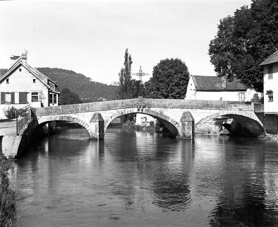 Vue rapprochée depuis la rive gauche. © Région Bourgogne-Franche-Comté, Inventaire du patrimoine