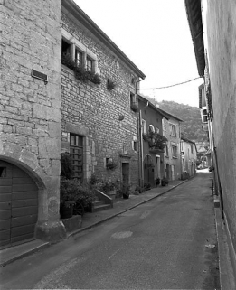 Façade antérieure vue de trois quarts gauche. © Région Bourgogne-Franche-Comté, Inventaire du patrimoine