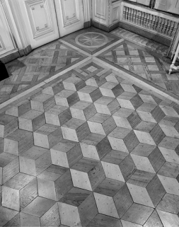 Détail du parquet en marquetterie du grand salon. © Région Bourgogne-Franche-Comté, Inventaire du patrimoine