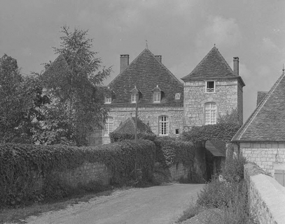 Façade orientale du bâtiment principal. © Région Bourgogne-Franche-Comté, Inventaire du patrimoine