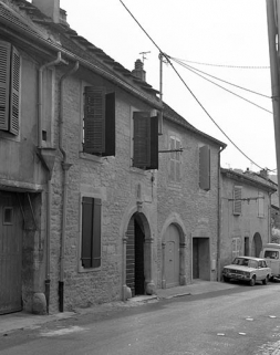 Façade antérieure vue de trois quarts gauche. © Région Bourgogne-Franche-Comté, Inventaire du patrimoine