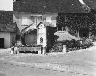 Vue générale de trois quarts droit. © Région Bourgogne-Franche-Comté, Inventaire du patrimoine