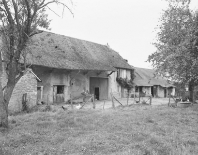 Vue d'ensemble de la façade antérieure. © Région Bourgogne-Franche-Comté, Inventaire du patrimoine