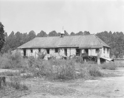 Le presbytère : façade ouest en 1980. © Région Bourgogne-Franche-Comté, Inventaire du patrimoine