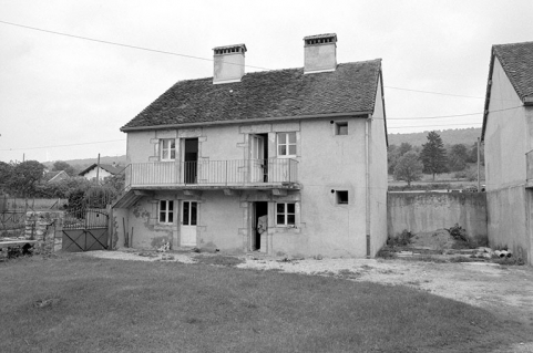 Façade sur cour d'un logement ouvrier. © Région Bourgogne-Franche-Comté, Inventaire du patrimoine