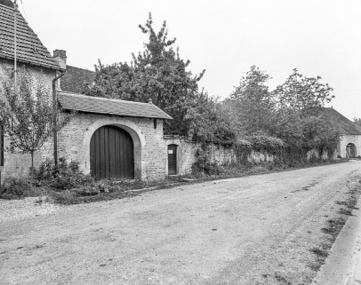 Vue d'ensemble de trois quarts gauche. © Région Bourgogne-Franche-Comté, Inventaire du patrimoine