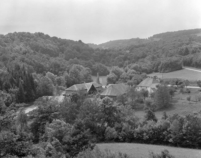 Vue générale du site depuis le nord-est. © Région Bourgogne-Franche-Comté, Inventaire du patrimoine Vue générale du site depuis le nord-est. © Région Bourgogne-Franche-Comté, Inventaire du patrimoine