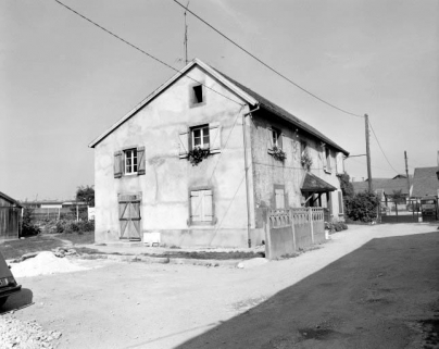 Ouvroir (école) en 1981. © Région Bourgogne-Franche-Comté, Inventaire du patrimoine